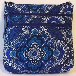VERA BRADLEY TRIPLE ZIP HIPSTER BLUE TAPESTRY